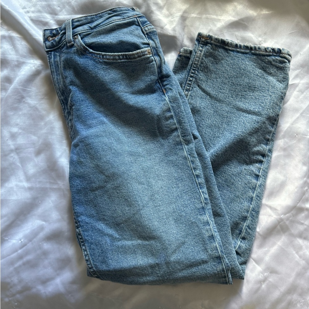 H&M STRAIGHT LEGGED JEANS